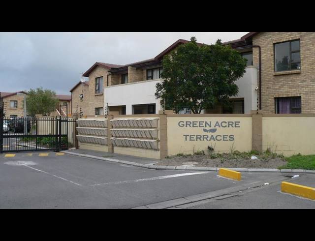 2 bed property to rent in STRAND